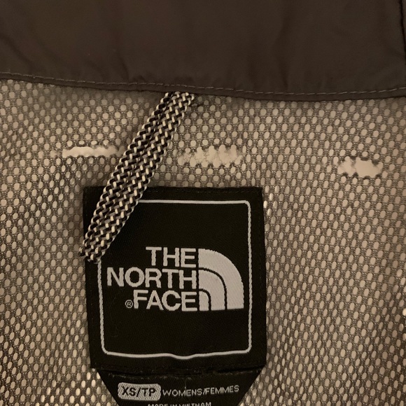 Women’s North Face Hyvent Rain Jacket - Picture 4 of 6